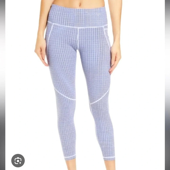 Sweaty Betty XS 7/8 power leggings blue dot like new - Picture 1 of 6